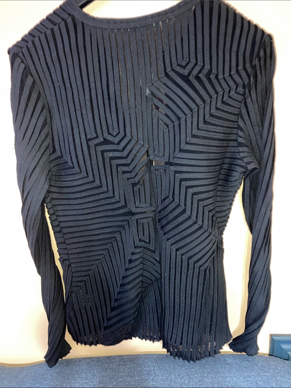 Obstinee Black Geometric Pleat Long-Sleeve zippered coat/sweater - Picture 7 of 8